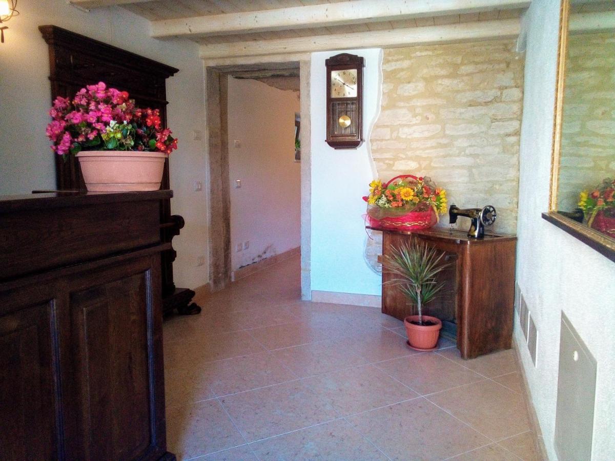 Da Andrea E Raffaella Guest House Sant'Anna d'Alfaedo Exterior photo