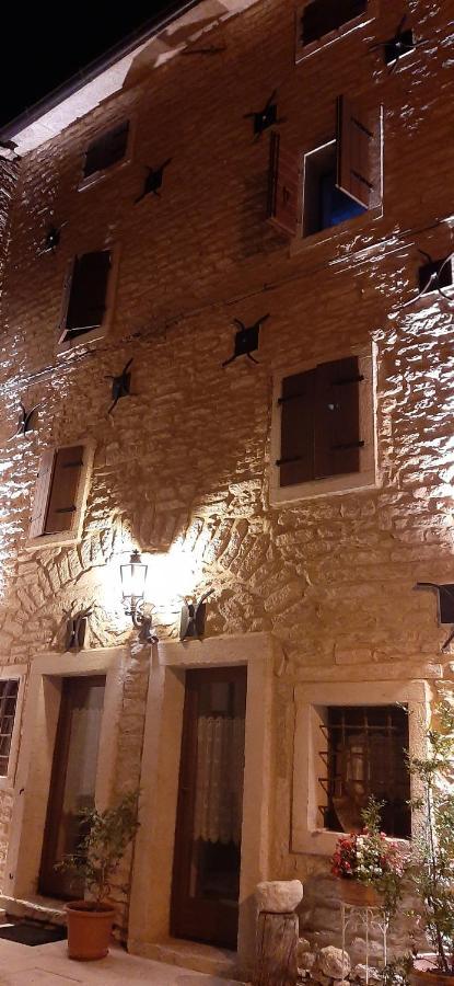 Da Andrea E Raffaella Guest House Sant'Anna d'Alfaedo Exterior photo