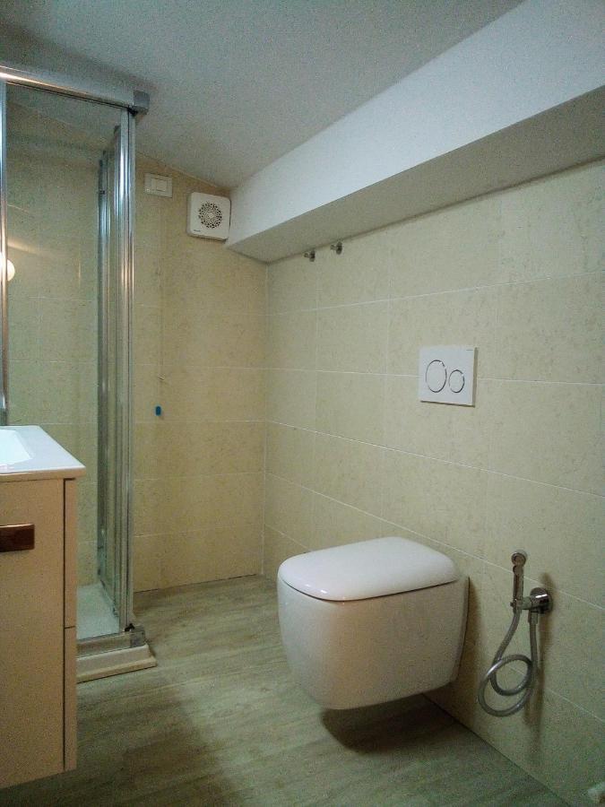 Da Andrea E Raffaella Guest House Sant'Anna d'Alfaedo Exterior photo