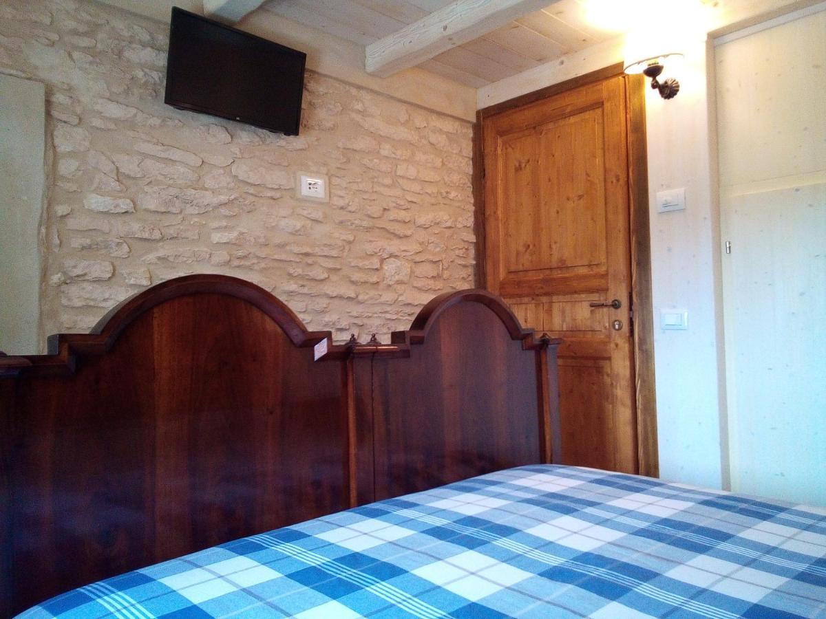 Da Andrea E Raffaella Guest House Sant'Anna d'Alfaedo Exterior photo